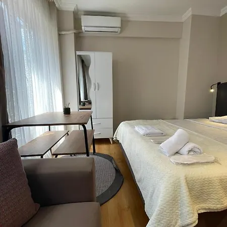 Golden Arrow Suits Ortakoey Aparthotel *