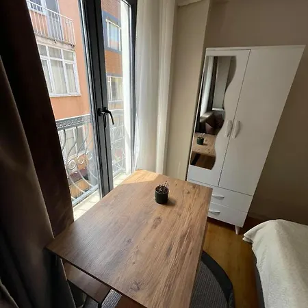 Golden Arrow Suits Ortakoey Hotel Istambul
