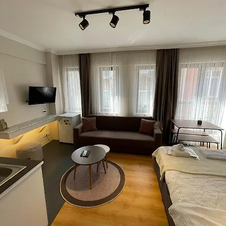 Golden Arrow Suits Ortakoey Hotel